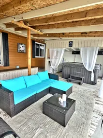 Serene Lakefront Cottage Escape - Image 4