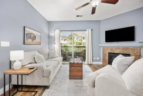 Gorgeous Centerra Condo - Image 5