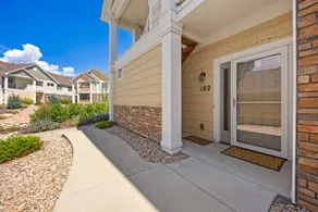 Gorgeous Centerra Condo - Image 4