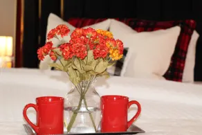 Romantic Roomw/ JetTub •HeartOfTupelo Condo3Guests - Image 4