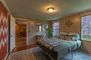 Cabin on Chestnut Hill Farm - Image 4