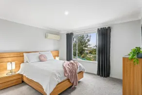 Whole upper floor apartment - Image 2