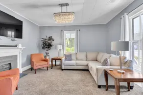Historic 3BR with Porch near Downtown - Image 5