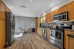 HUMMINGBIRD HAUS \\\\ 6 Bedrooms \\\\ Mid-Century \\\\ 2-Unit Home \\\\  2 Kitchens - Image 3