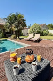 Character house with pool - Image 5