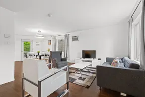 Lovely 2-bedroom Apt. in DIX30 close to DT - Image 2