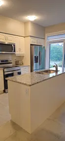 3BR Townhome, Georgian Bay, Free Parking - Image 4