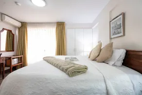 Your perfect hideaway in Miraflores! | Parking | A/C - Image 5