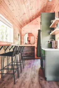 Blyth Trailway Cabins - The Greenlet Cabin - Image 2