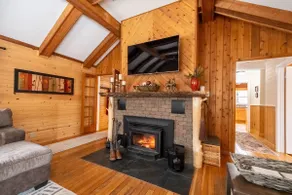Secluded Northwoods getaway on beautiful Lake Nokomis - Image 5