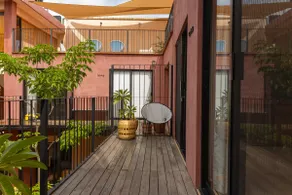 Charming Upper Floor Suite - Image 5