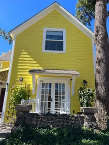 Historic Yellow House Downtown, Cozy, Route 66 - Image 5