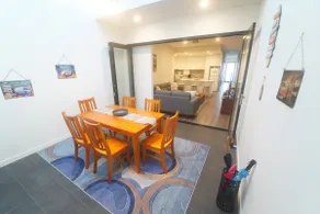 Modern air-conditioned 3-bedroom townhouse in centre of Cape Woolamai - Image 3