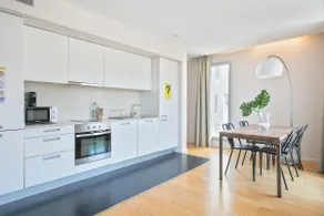 Lugaris Beach Apartments - Image 3