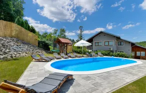Villa with pool, sauna, jacuzzi and game room - Image 3