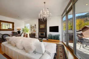 Beautiful West End Condo, Breathtaking Views! - Image 4