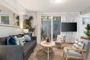 Charming Beach Home 3 Blocks to Santa Monica Beach - Image 2