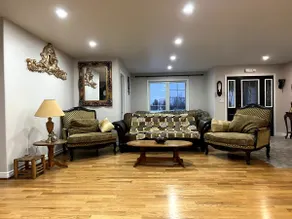 Spacious 4-Bedroom Retreat Near Presqu'ile Park - Image 3
