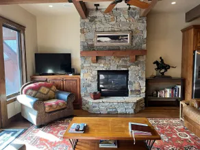 Cozy Condo in the Heart of Downtown BigFork - Image 2