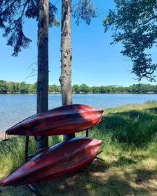 Cozy Cottage Escape on the Water - Image 5