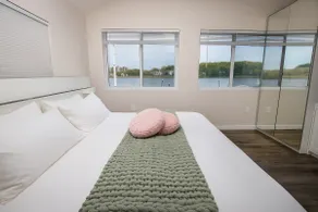 Brand new Waterfront house | Dock | Hot Tub& Kayak - Image 4