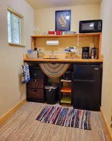 Serenity Canyon Cottage >5 min to Jacksonville - Image 3