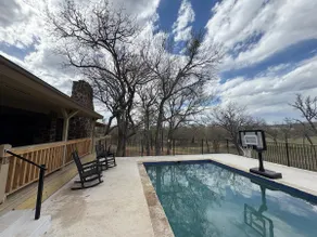 Mustang Meadows: Luxury Texas Hill Country Retreat - Image 3