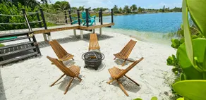 Lakefront Luxury Resort • Pool_BBQ • Entertainment - Image 3