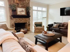 Golfer's Heaven 4 bedroom home with pool table - Image 2