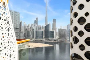 Marvelous 1-Bedroom Apartment | Burj Khalifa View - Image 3
