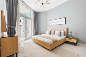 Marvelous 1-Bedroom Apartment | Burj Khalifa View - Image 2