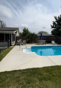 Private Pool - Blue Angels Practice Over Back Yard - Image 4