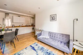 Centralised Abbey Yard Apartment by Prescott Apartments - Image 3