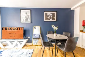 Centralised Abbey Yard Apartment by Prescott Apartments - Image 5