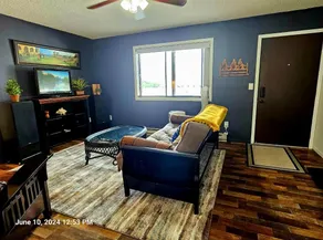 Cozy, Lake Views, Ground Level - Golden Anchor #2 - Image 3