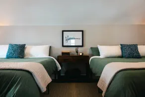 Holiday Getaway | 7mns to Dntwn | Games | Sleeps 8 - Image 4