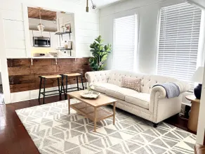 The Carriage House in Fairmount - 3 rooms, 2 baths - Image 3