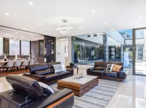 10BR House | Sleeps 20, Pool & Waterview | Putney - Image 3