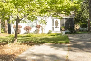 Delightful 3 Bedroom Home in the heart of Marion - Image 2