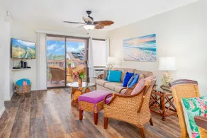 BH 115 · Central and Bright 2 BR, 2 BA, Pool & Oceanview - Image 2