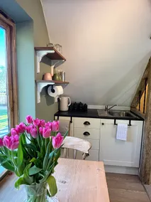 Cosy Annexe with Paddock Views - Image 3