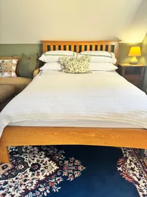 Cosy Annexe with Paddock Views - Image 2