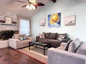 Cheerful Home w/ Private Hot Tub, Big Fenced Yard, & Pool.  Pet Friendly! - Image 3
