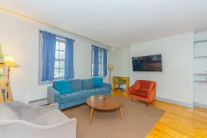 Modern & Homey 1BD/1BA Fl 1 Apt @ Downtown Albany - Image 2