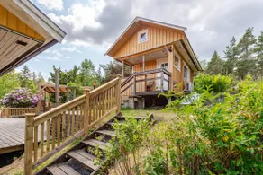 Cozy cottage with sauna at Tyresta close to Stockholm - Image 2