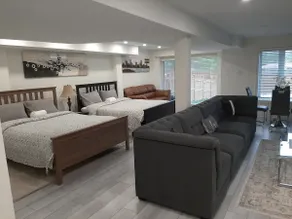 Modern 5-bedroom house close to Ardagh Bluffs - Image 3