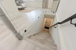 Bright 1-Bedroom Near Lake & Downtown Toronto - Image 3