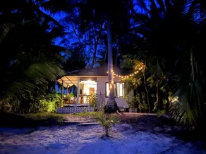 Front Beach Bungalow - Outdoor Shower - Working - Image 2
