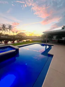 Bahama Breeze-Waterfront Heated Pool and Spa - Image 4