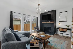 2 King Beds -Close to Downtown - Private Backyard - Image 4